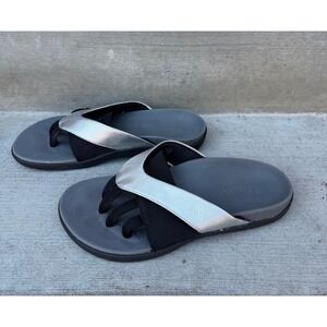 Wellrox Grasp Silver/Black Leather Toe Separator Wellness Yoga Slide Sandals